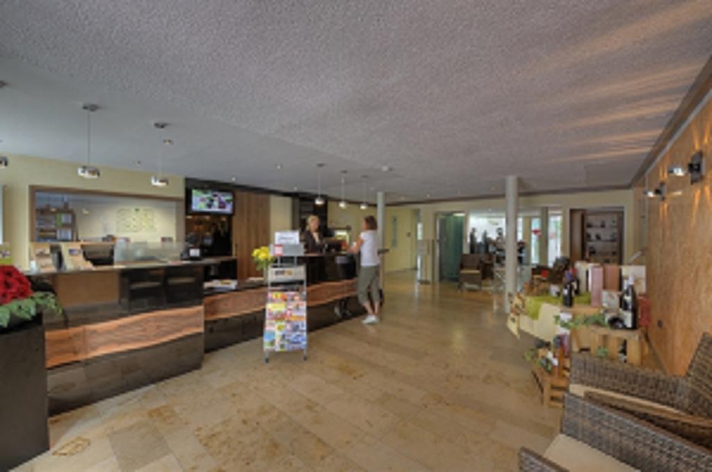 Panorama Hotel In Neustadt an der Weinstraße Buitenkant foto